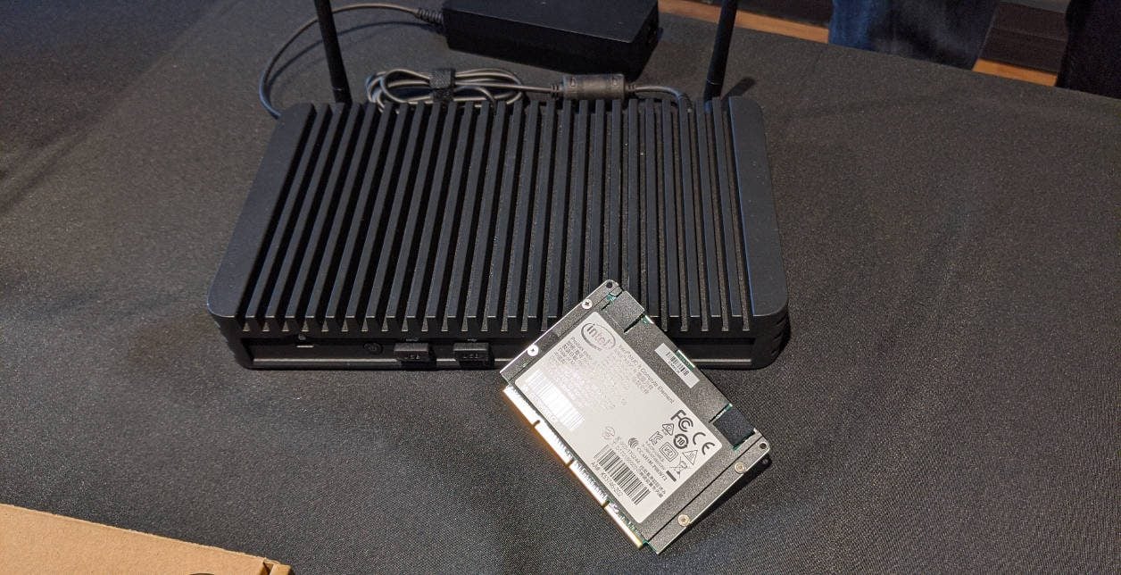 Intel NUC 9