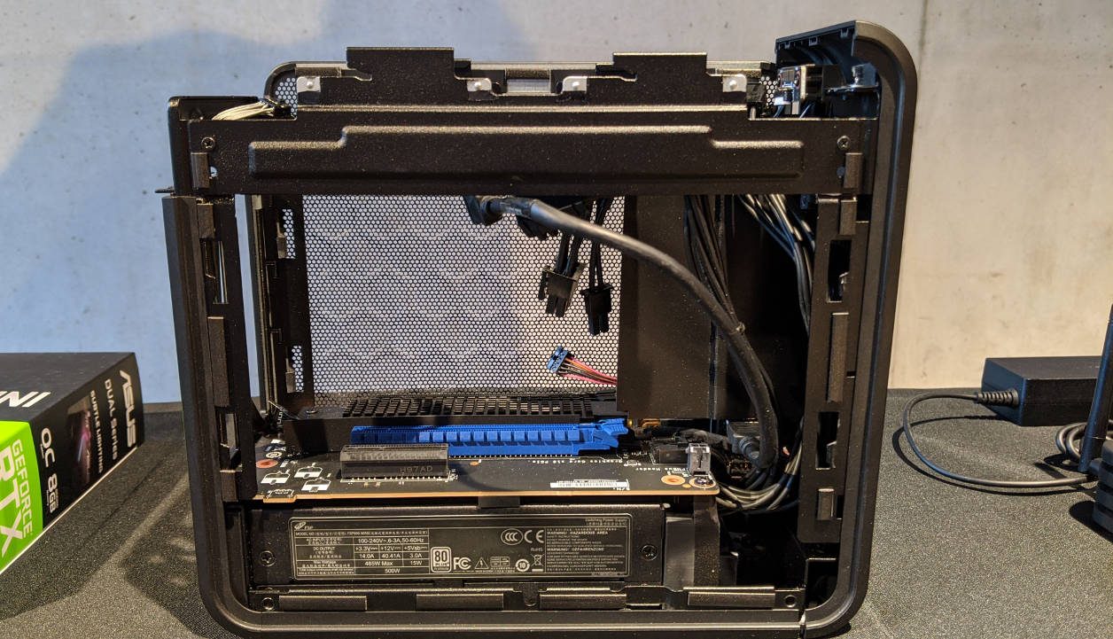 Intel NUC 9 Extreme