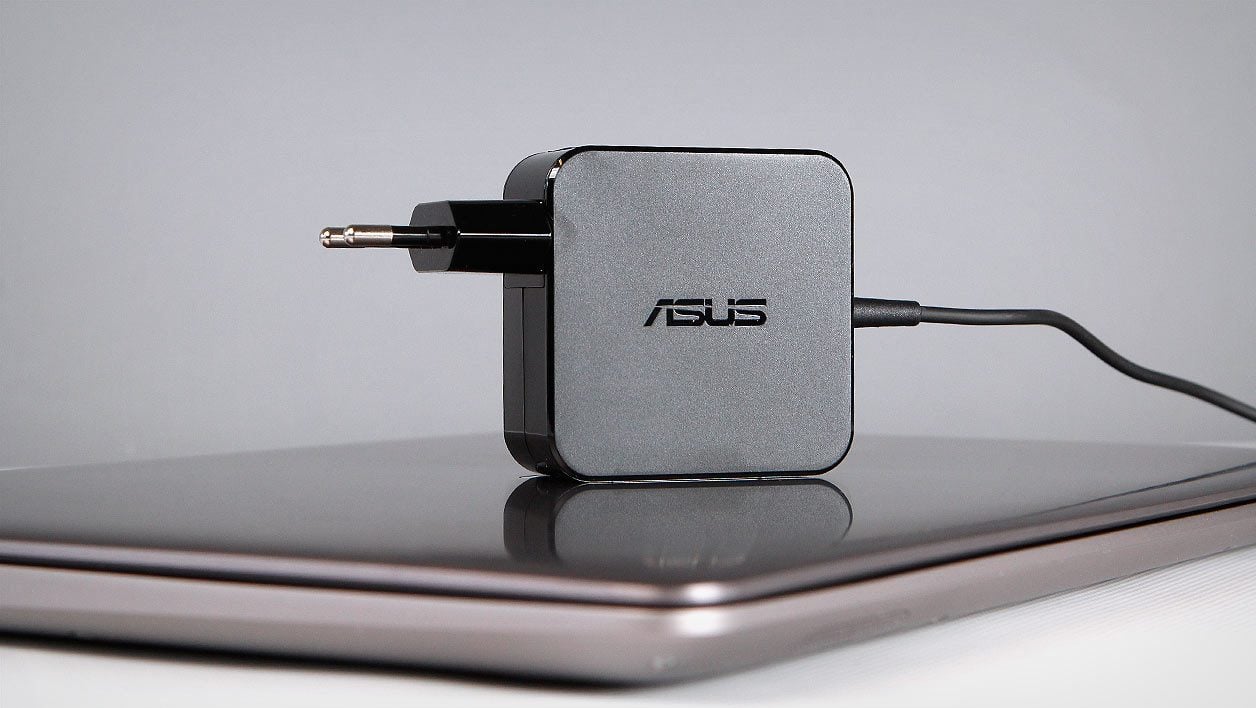 Asus ZenBook UX310UA