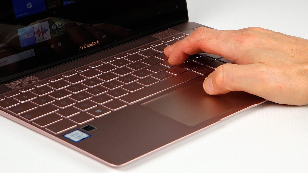 Asus Zenbook 3 UX390UA