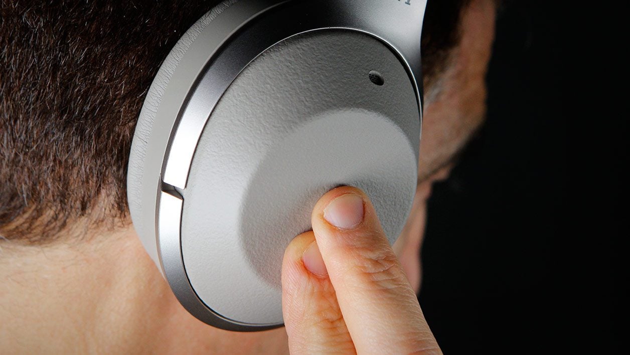 Sony WH-1000XM2