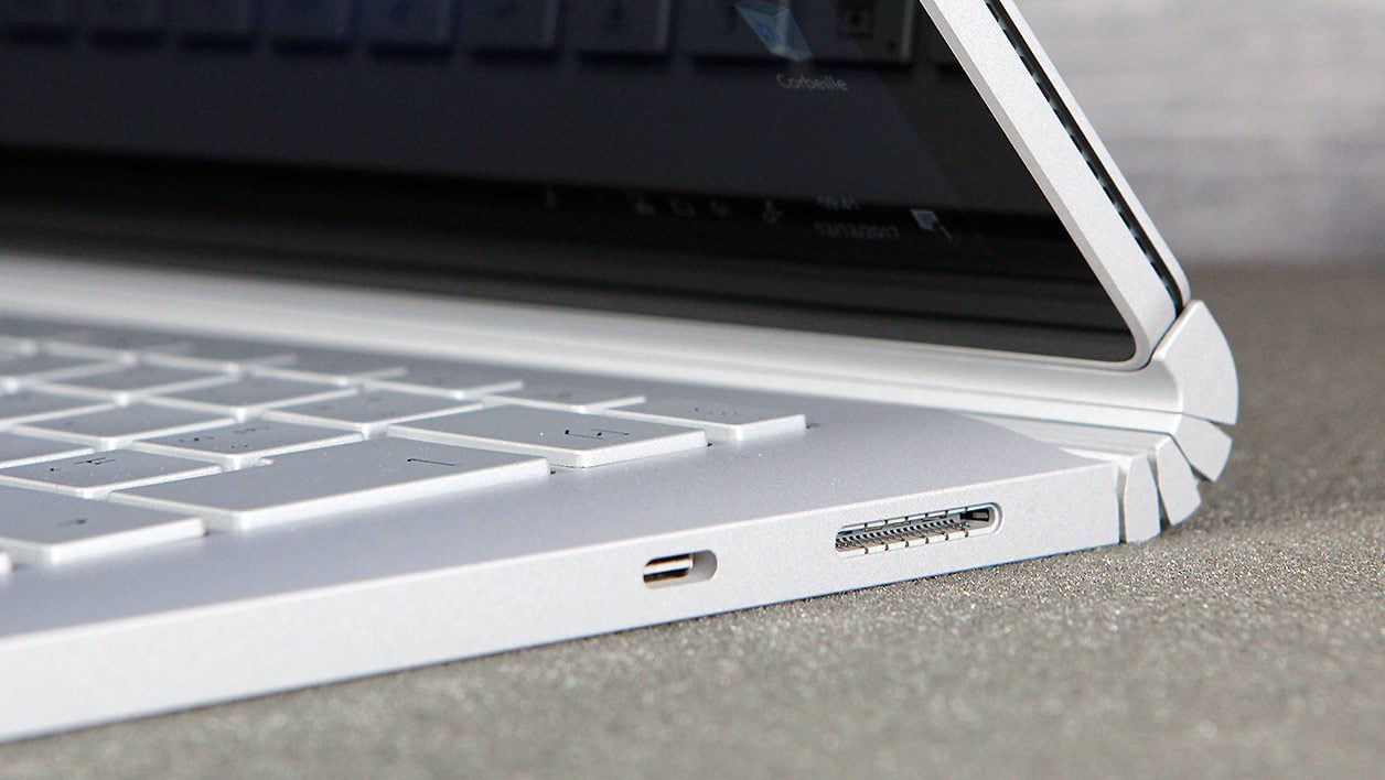 Microsoft Surface Book 2