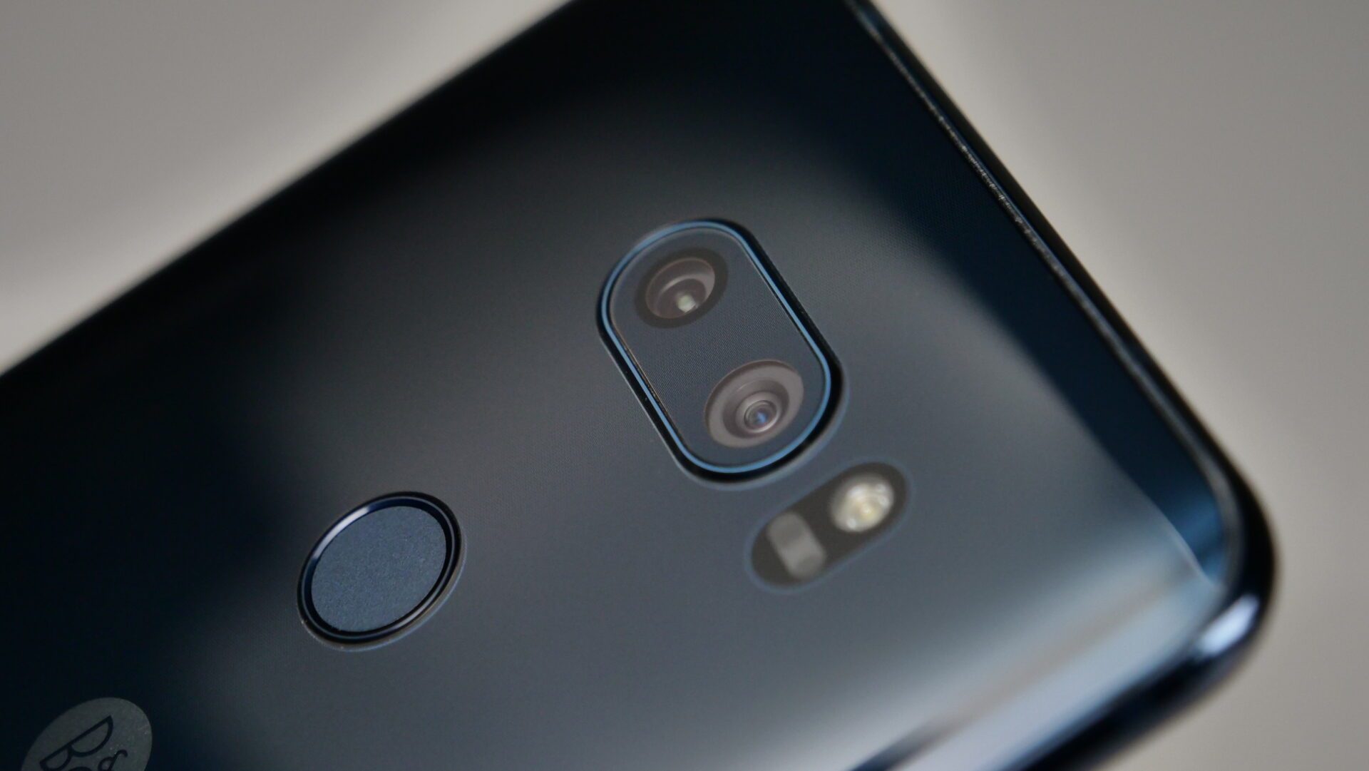 Le LG V30