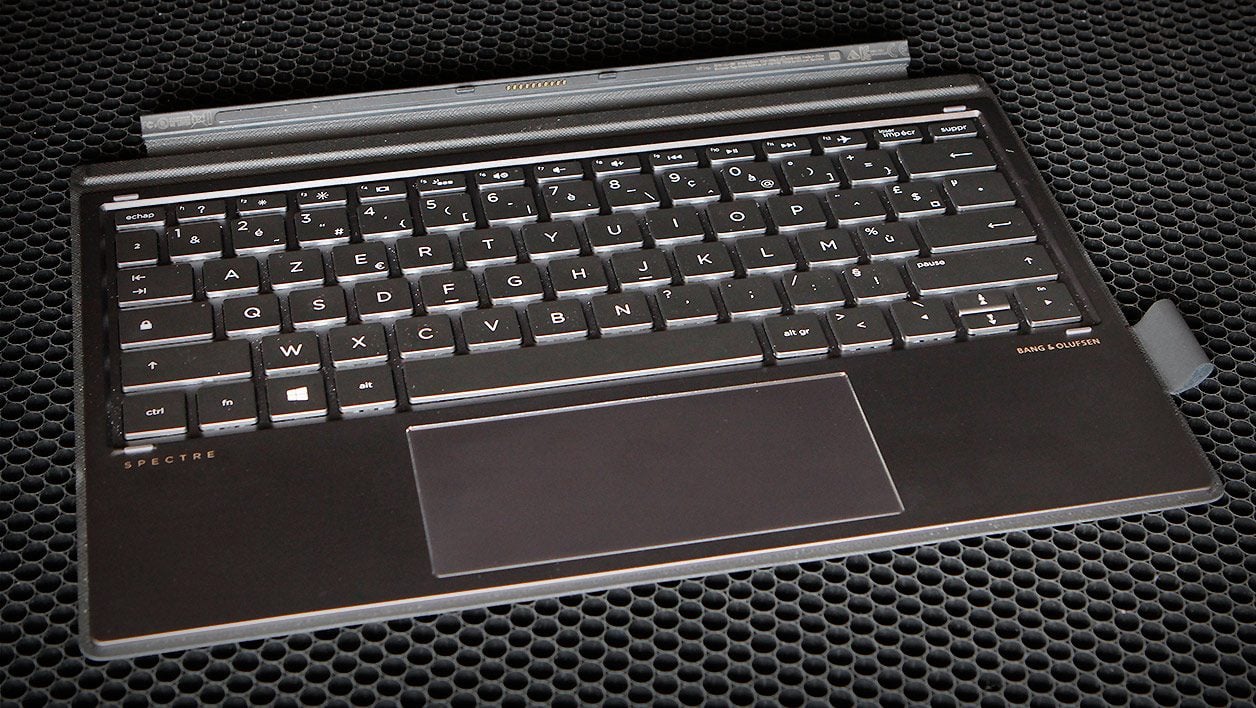 HP Spectre x2 12 (12-c001nf)