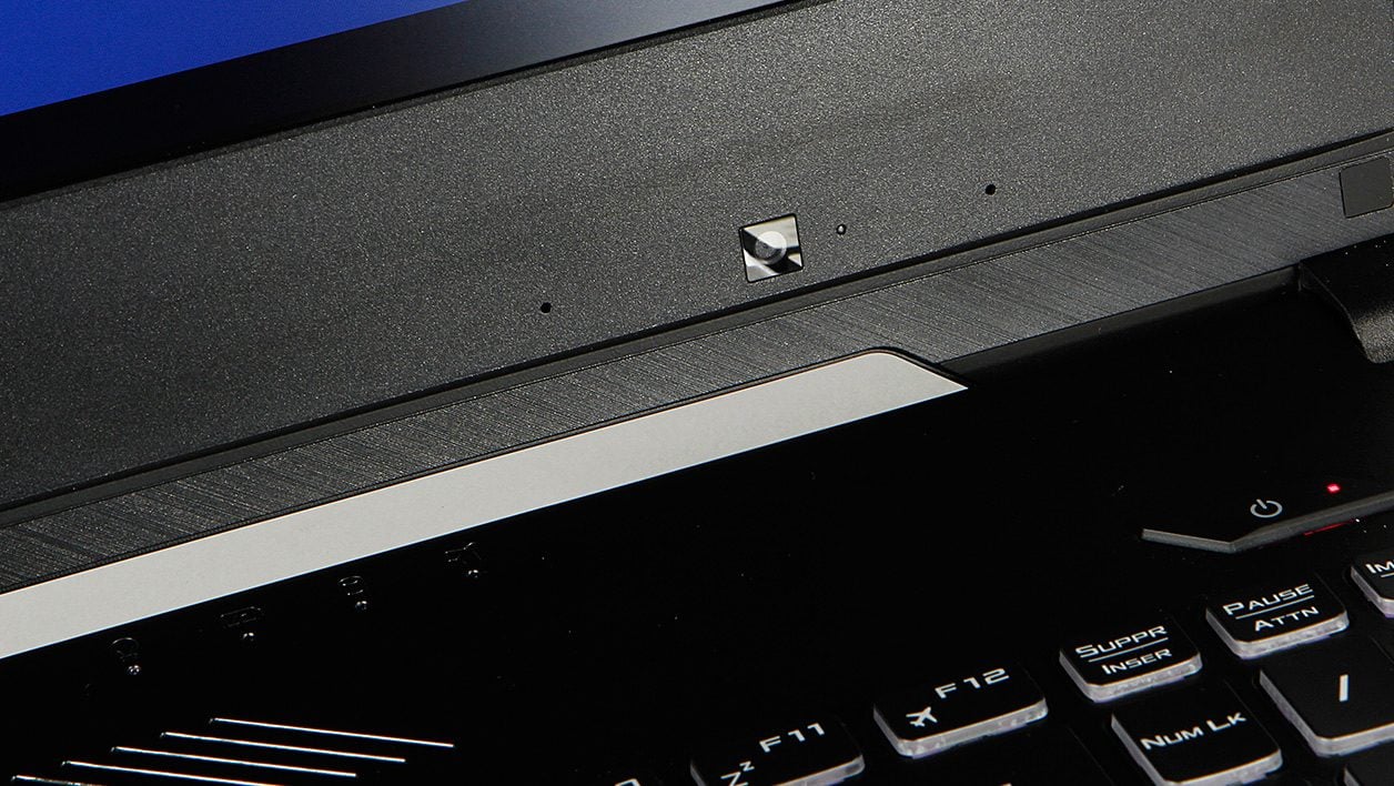 Asus-ROG-Strix-Hero-II-(G515GV-ES048T)-webcam.jpg