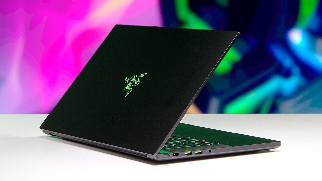 Razer---Blade-15-(RZ09-02886)-dos.jpg