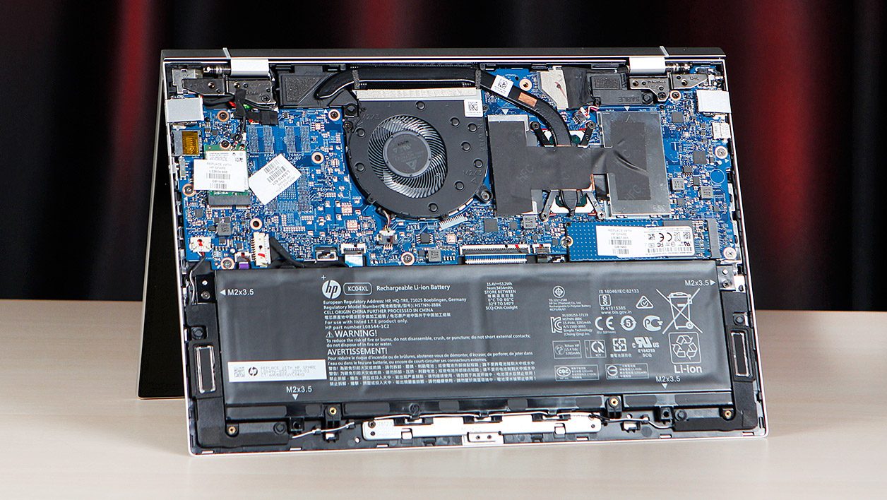 Hp-Envy-13-2019-inside.jpg