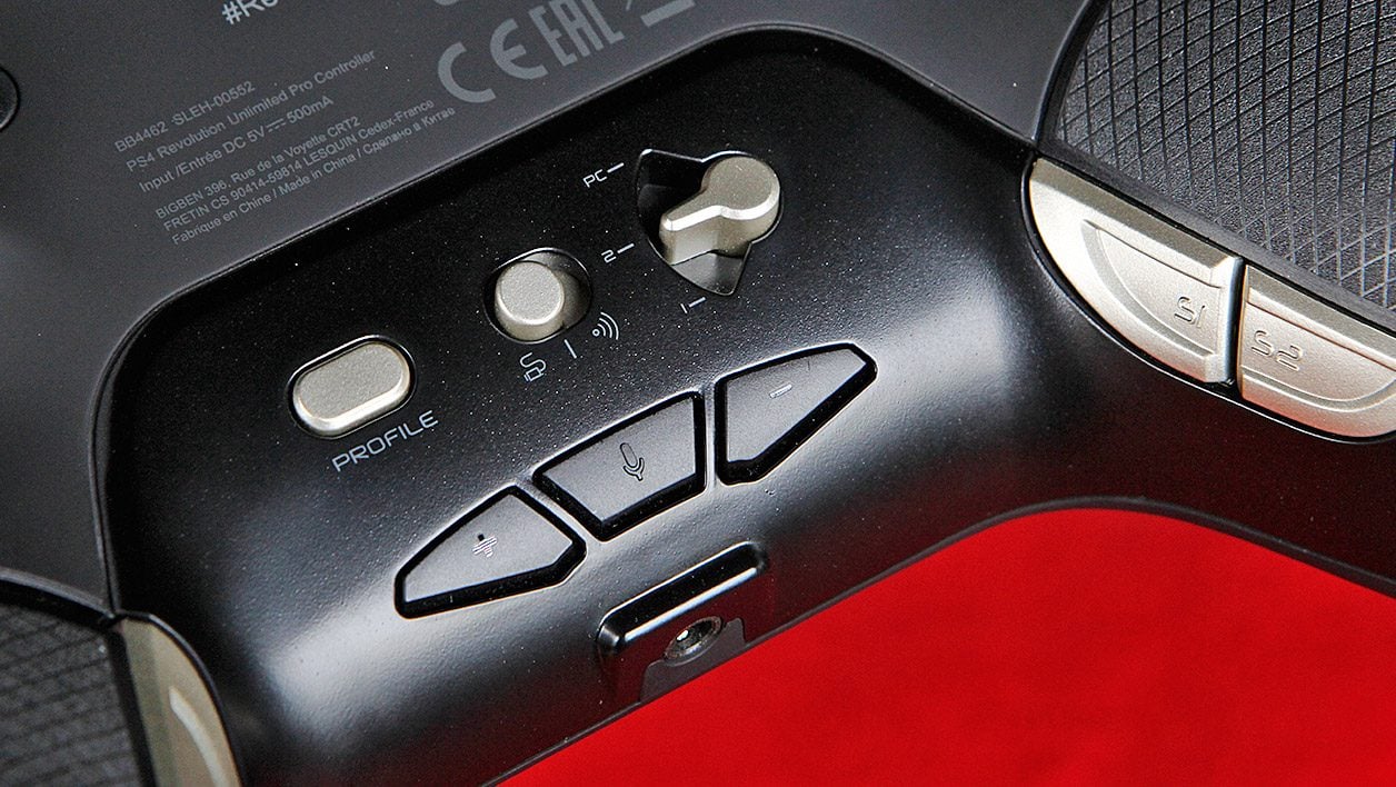 Nacon Revolution Unlimited Pro Controller