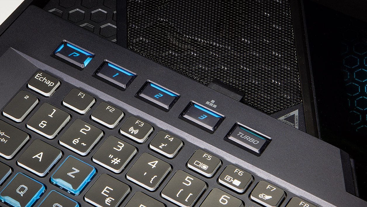 Acer Predator Helios 700