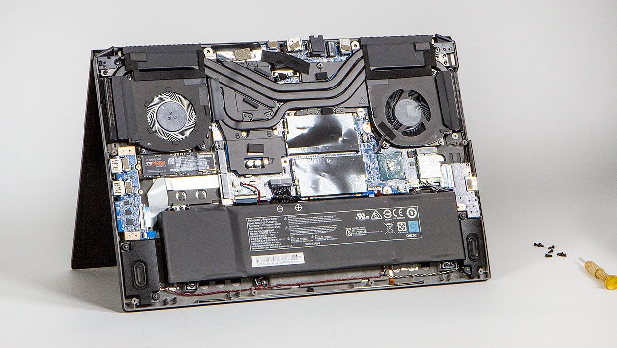 XMG NEO 15