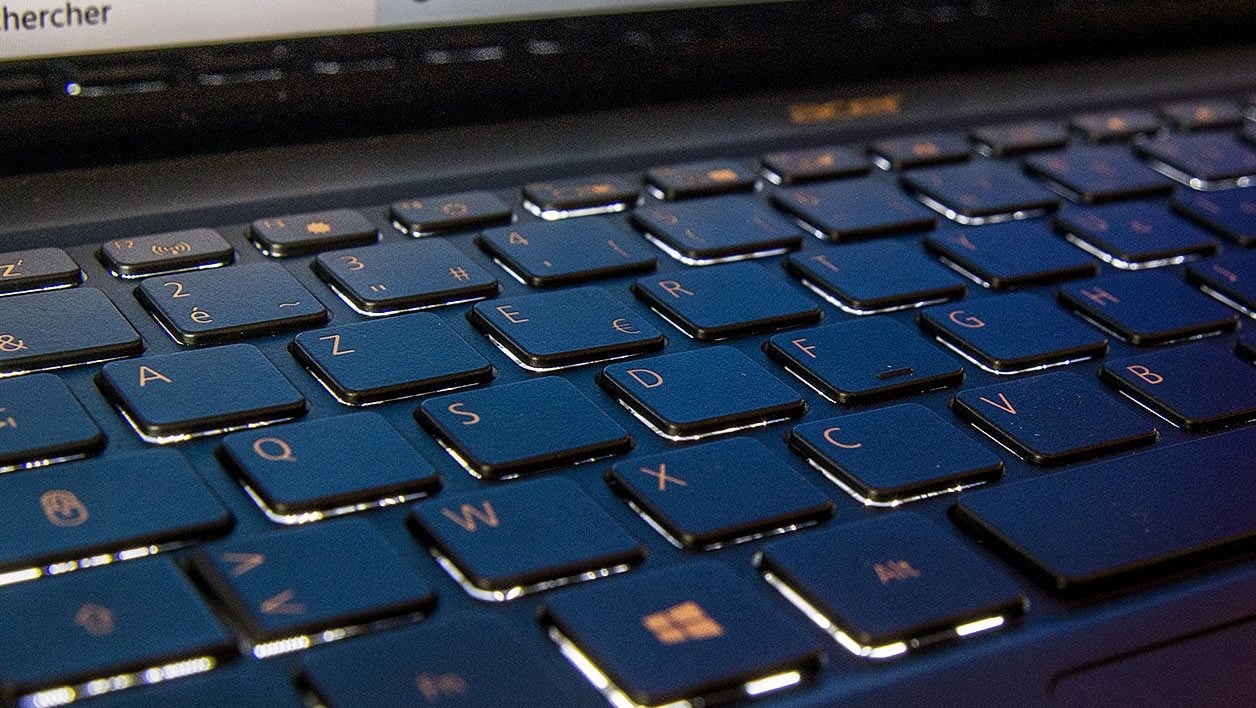 Acer Swift 5 (SP514-55T)