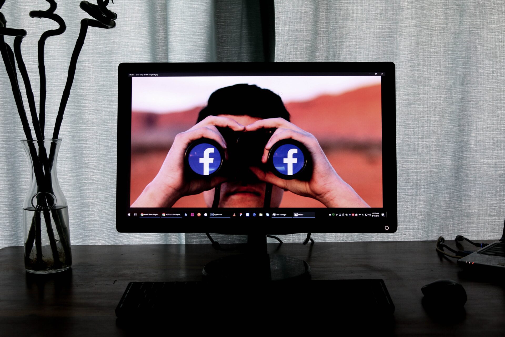 Facebook - Glen carrie - unsplash