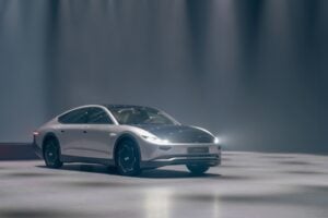 S1 Lightyear voiture solaire