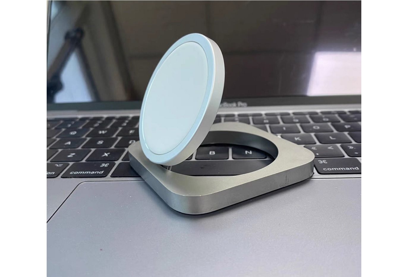 MEA Apple Magic Charger