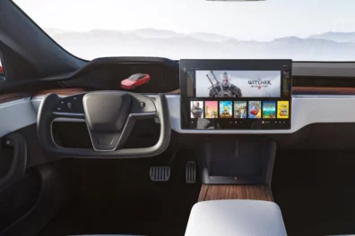 Tesla-Model-S-Yoke-