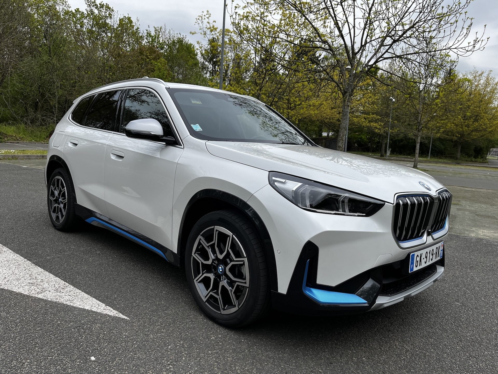 BMW iX1