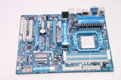 Gigabyte carte mère