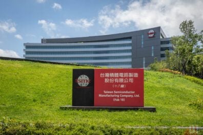 Entrée de l'usine Fab18 de TSMC à Tainan, dans le sud de Taïwan. © Adrian BRANCO / 01net.com