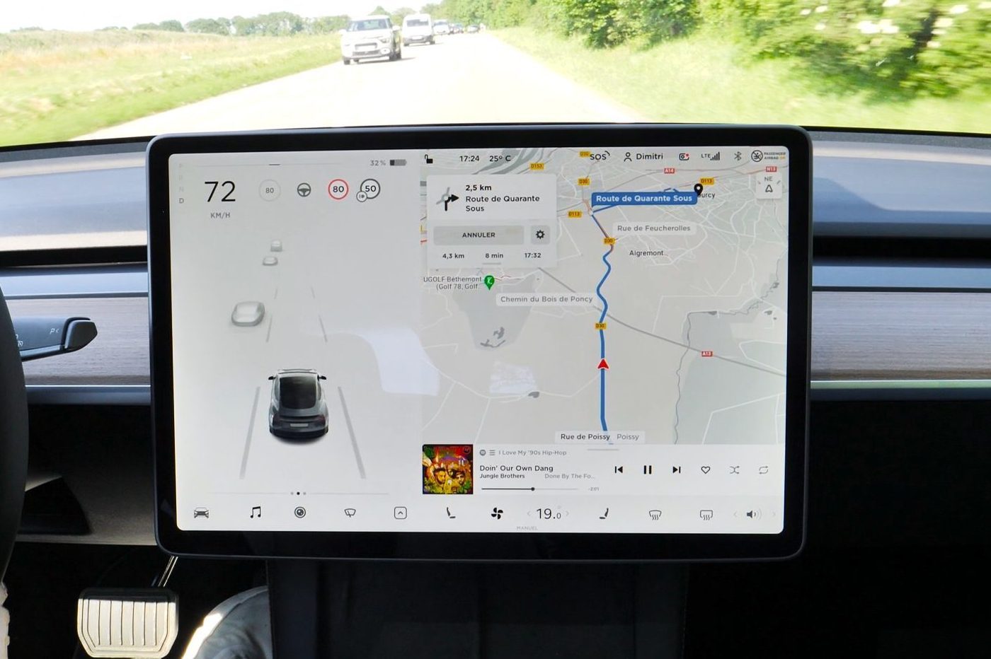 Tesla CarPlay