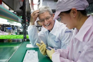 Tim Cook Foxconn