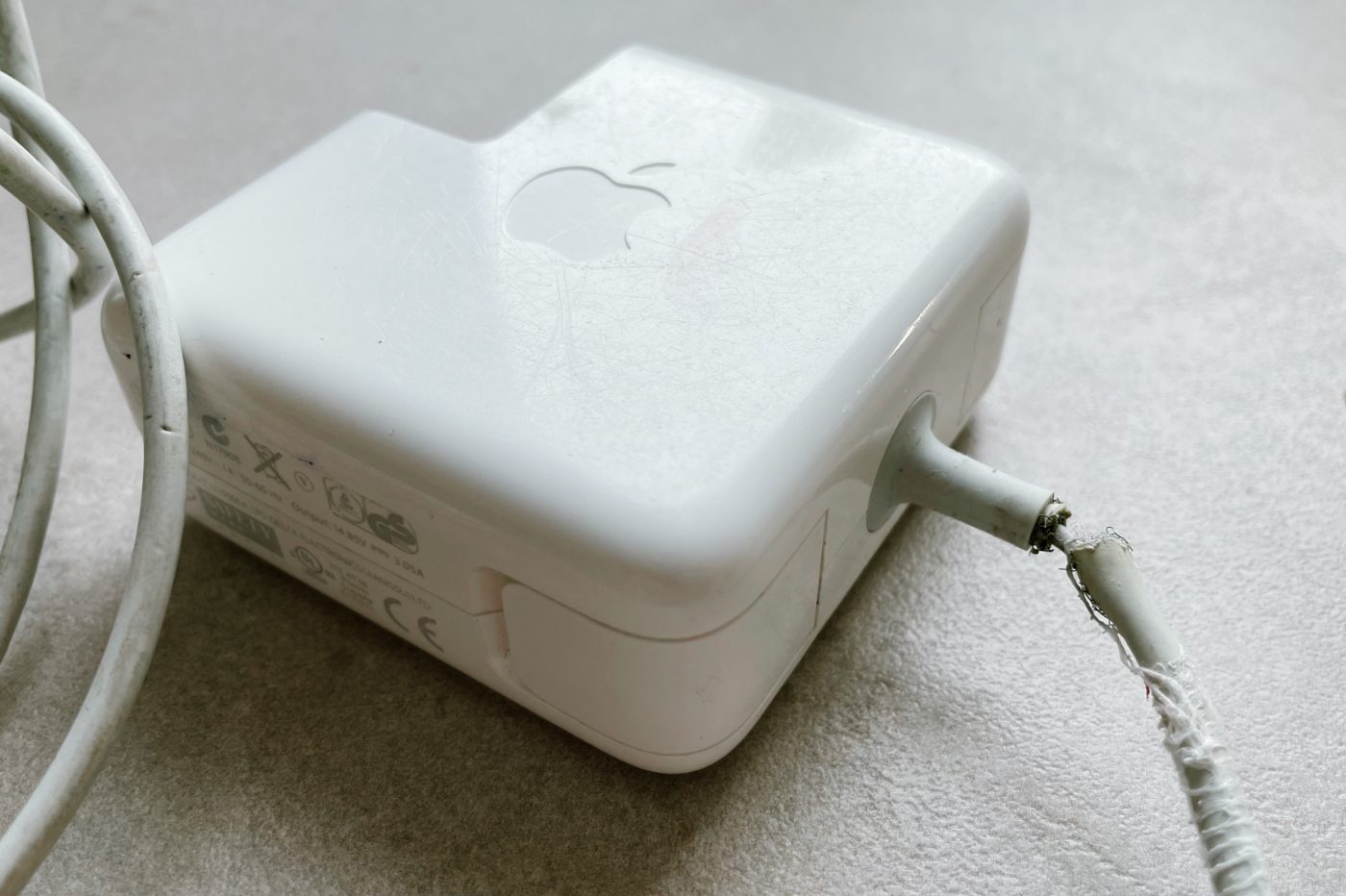 Chargeur Magsafe Cassé