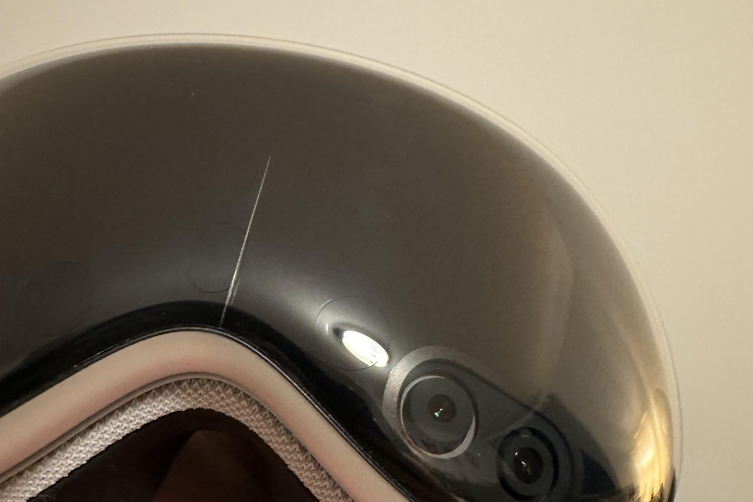 Apple Vision Pro Fissure Façade