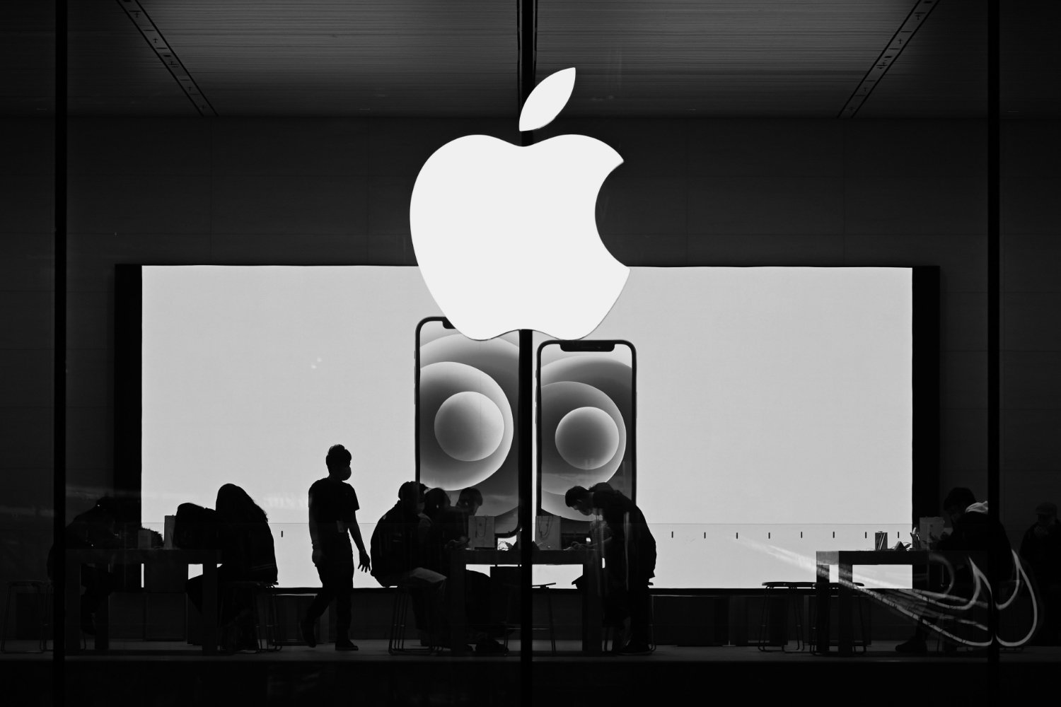 Apple Amd Intelbrocker