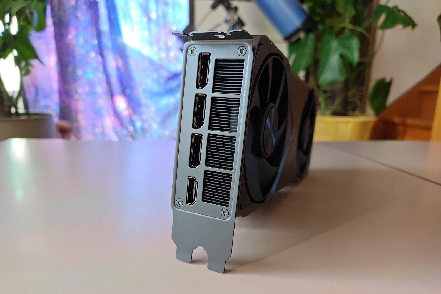 Nvidia Geforce Rtx 5070 Founders Edition Sorties Video