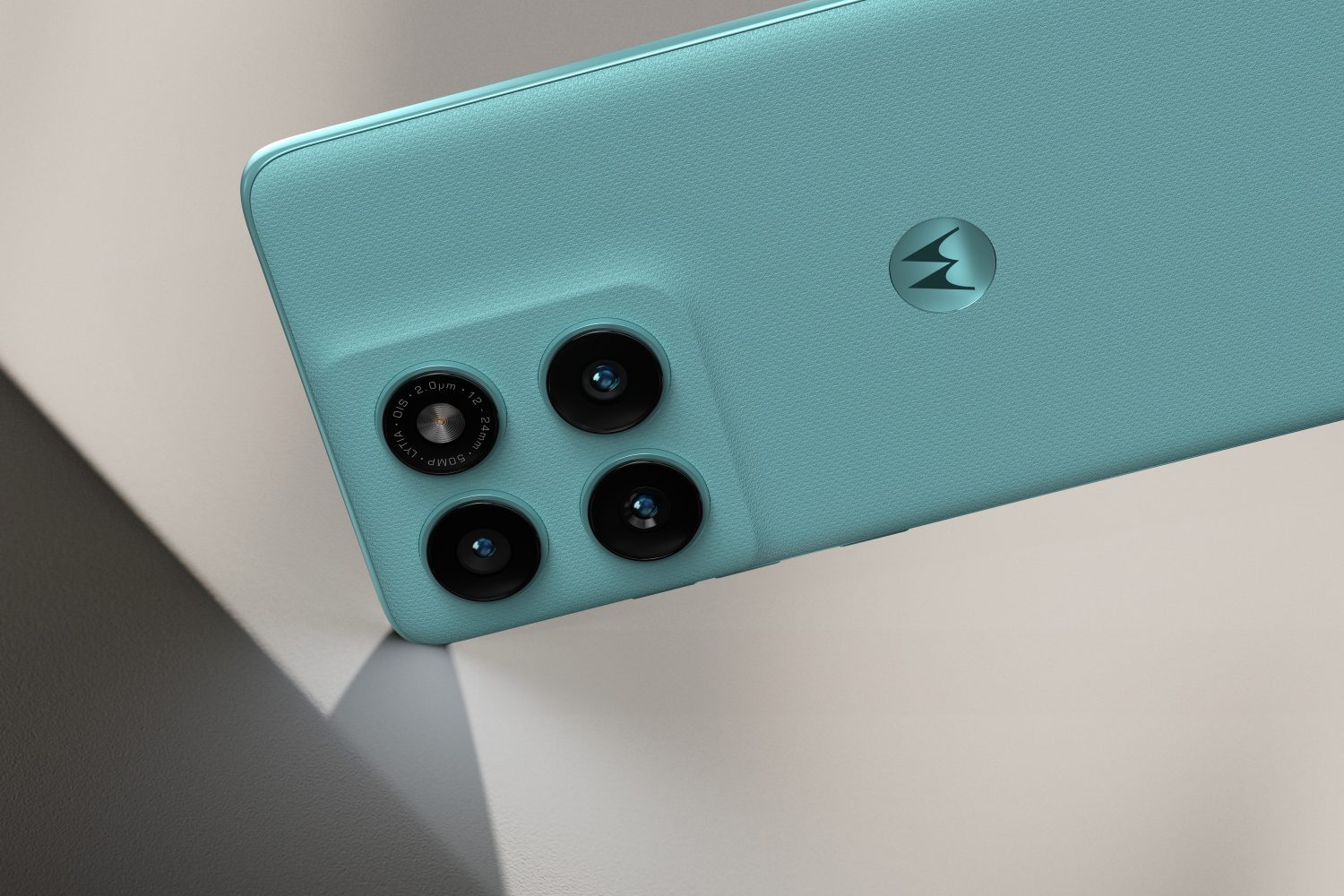 2025 Edge 60 Fusion Kv Render Camera Horizontal (01net.com)