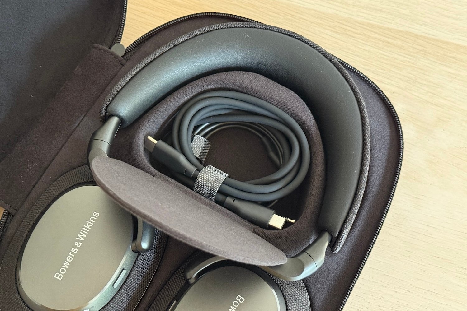 Bowers & Wilkins Px7 S3 13