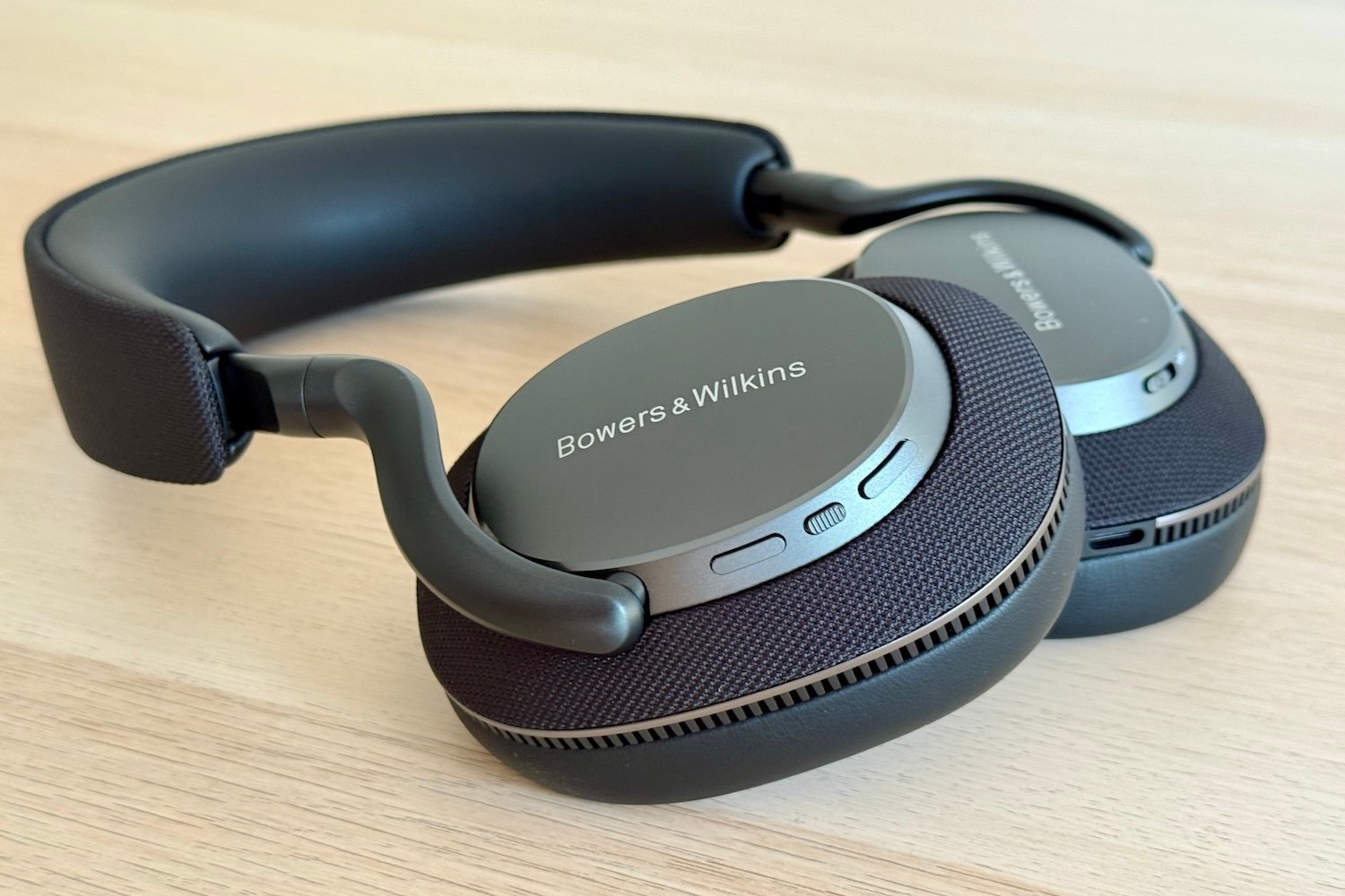 Bowers & Wilkins Px7 S3 7