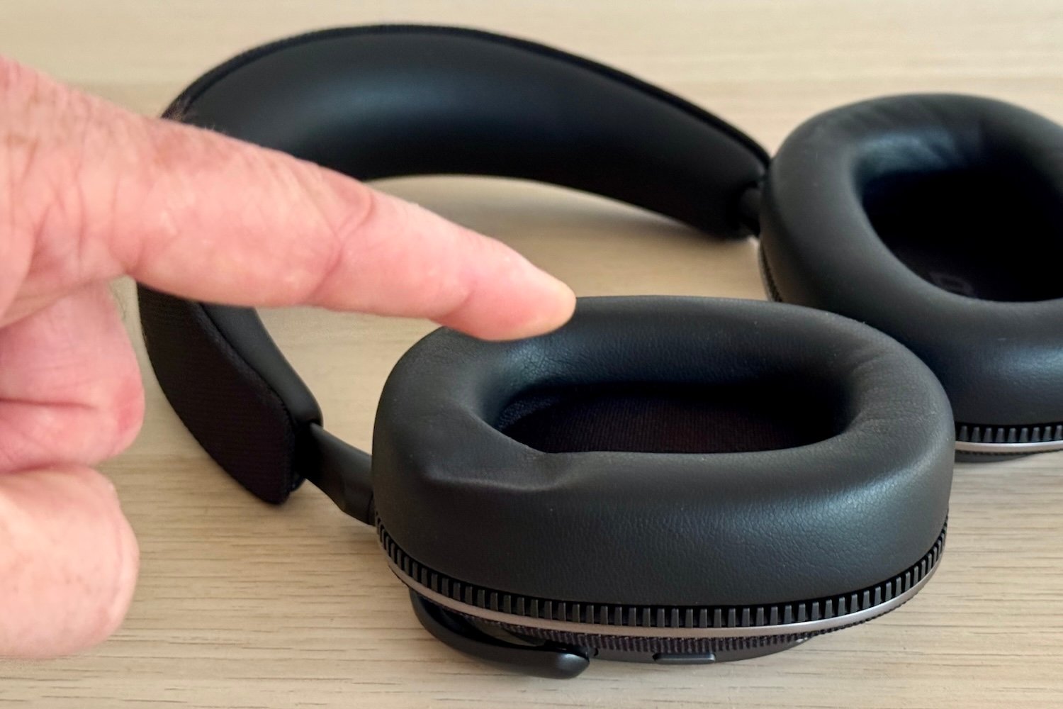 Bowers & Wilkins Px7 S3 8