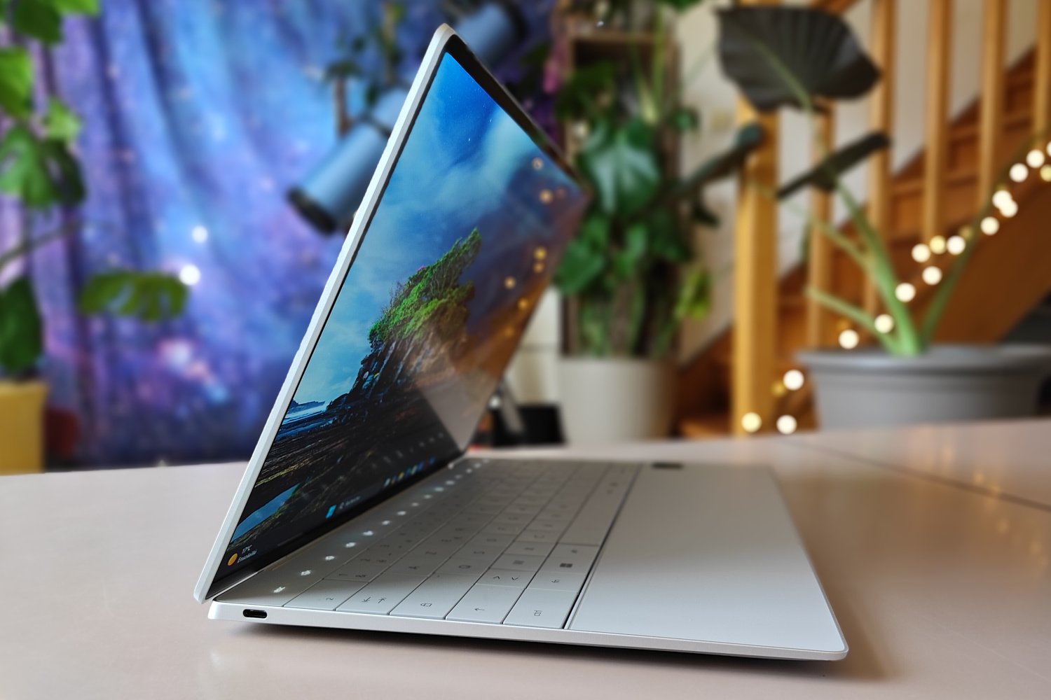 Dell Xps 13 9345 Snapdragon Test Gauche