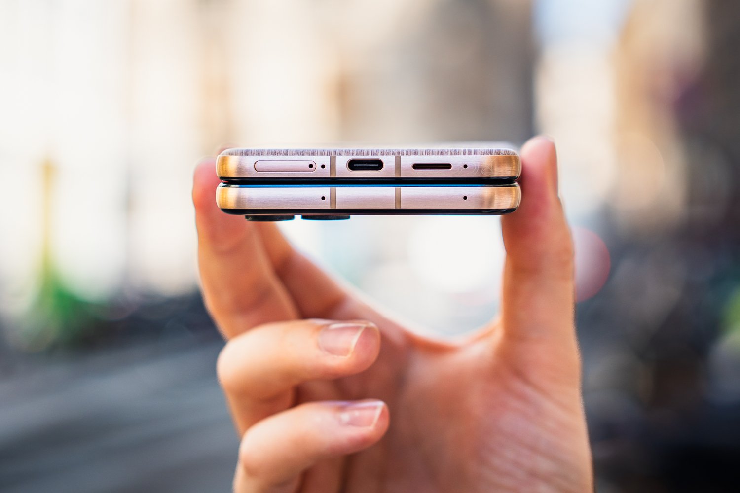 Test Motorola Razr 60 Ultra Avis Usb C