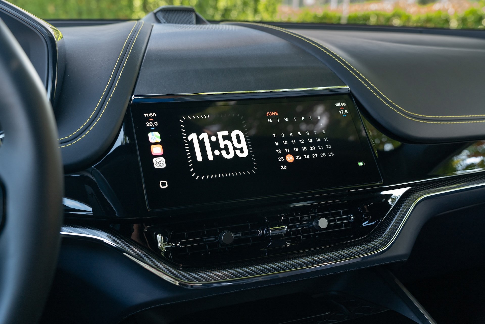 Essai Apple Carplay Ultra Aston Martin 10