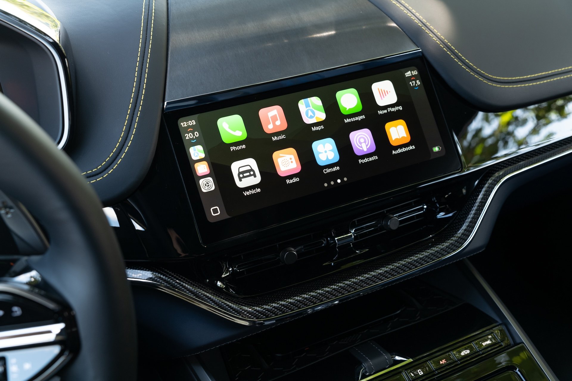 Essai Apple Carplay Ultra Aston Martin 9