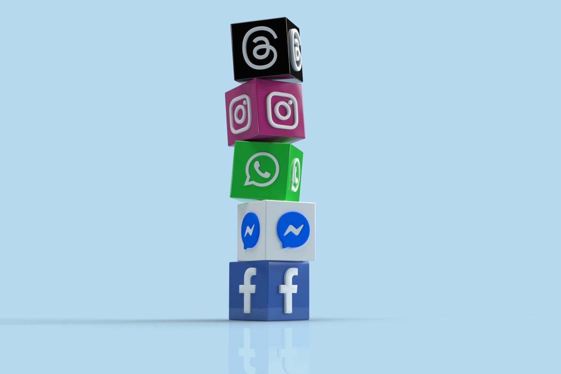 Meta Facebook Threads Instagram Whatsapp
