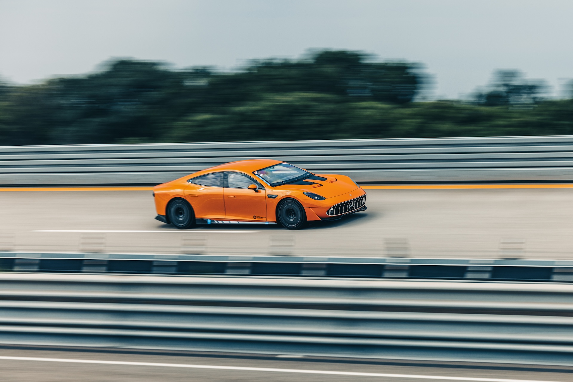 Concept Amg Gt Xx Definiert Performance Neu: Technologieträger Pulverisiert Weltrekorde In Serie | Nardò, 2025. // Concept Amg Gt Xx Redefines Performance: Technology Pioneer Shatters Record After Record | Nardò, 2025.