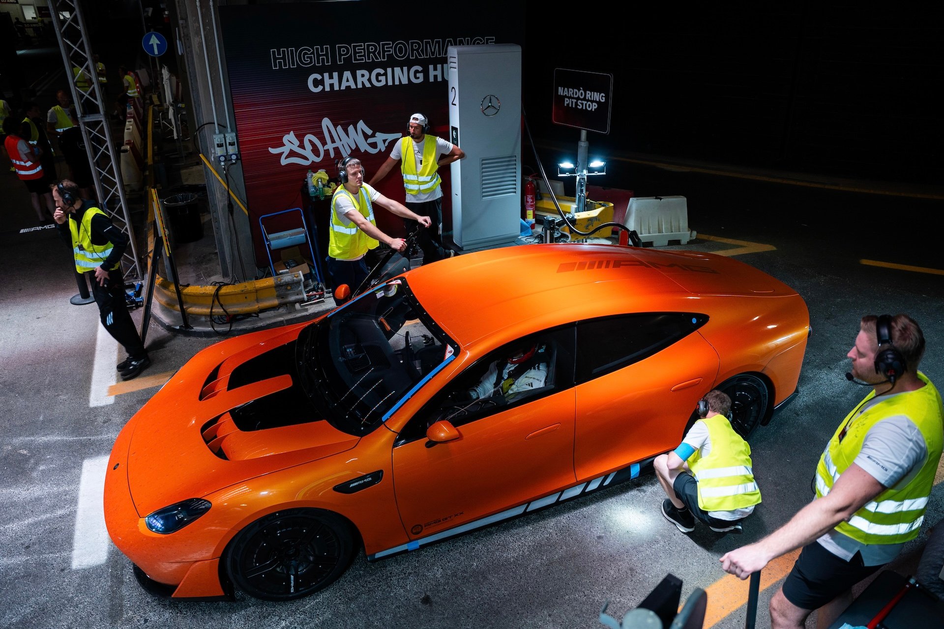 Concept Amg Gt Xx Definiert Performance Neu: Technologieträger Pulverisiert Weltrekorde In Serie | Nardò, 2025. // Concept Amg Gt Xx Redefines Performance: Technology Pioneer Shatters Record After Record | Nardò, 2025.