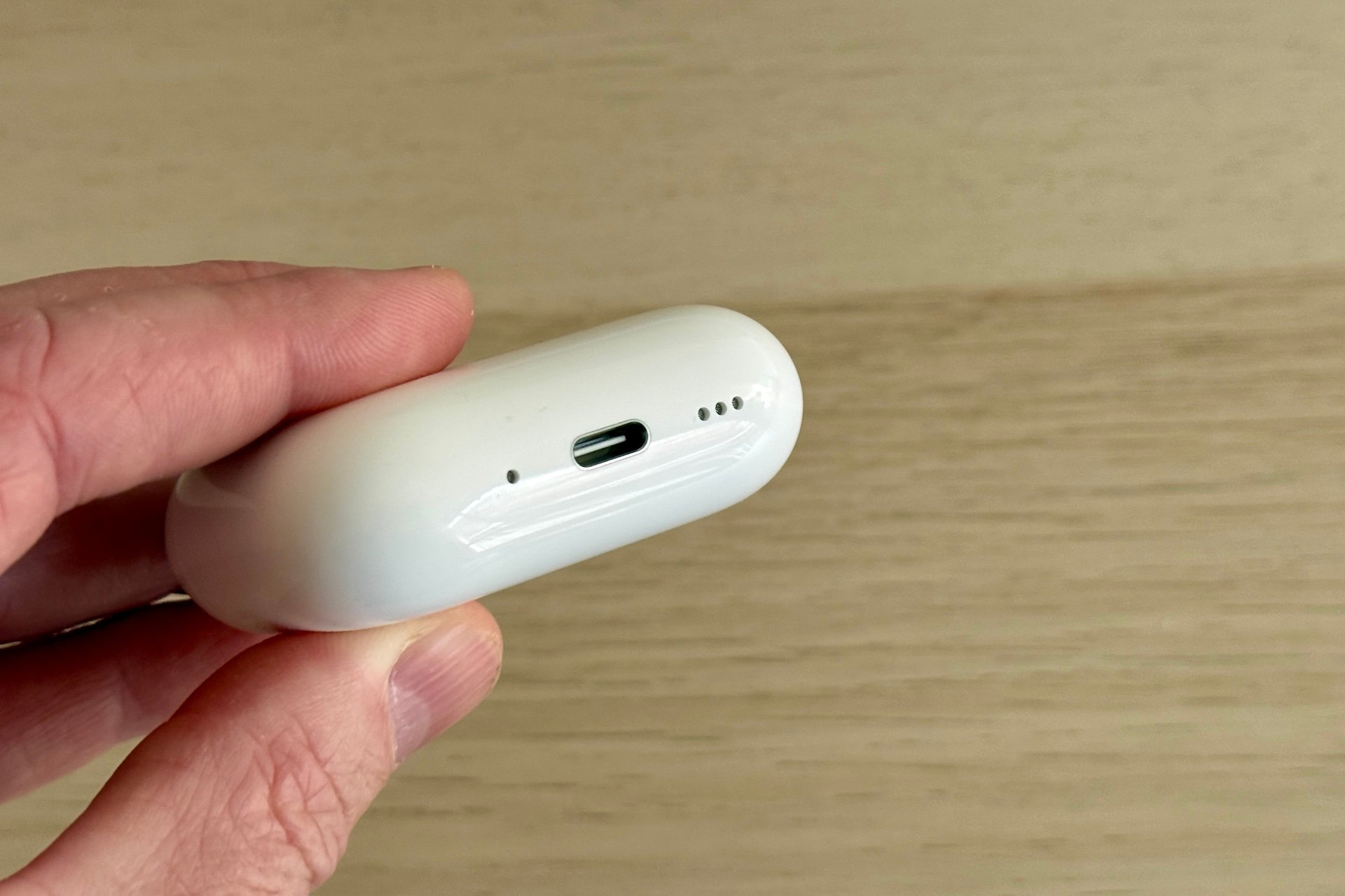AirPods Pro 3 12