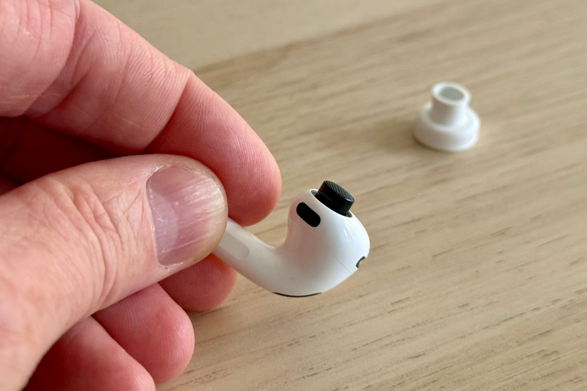 AirPods Pro 3 22