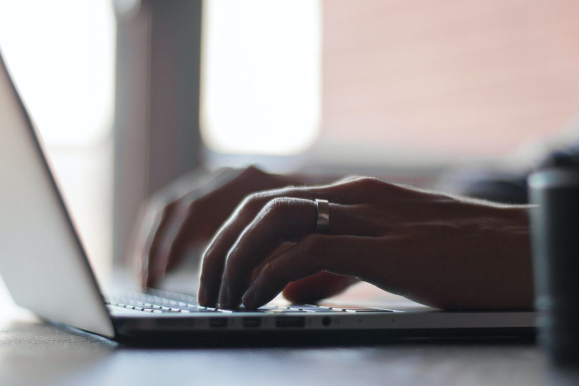 Cnil Internaute Clavier Mains