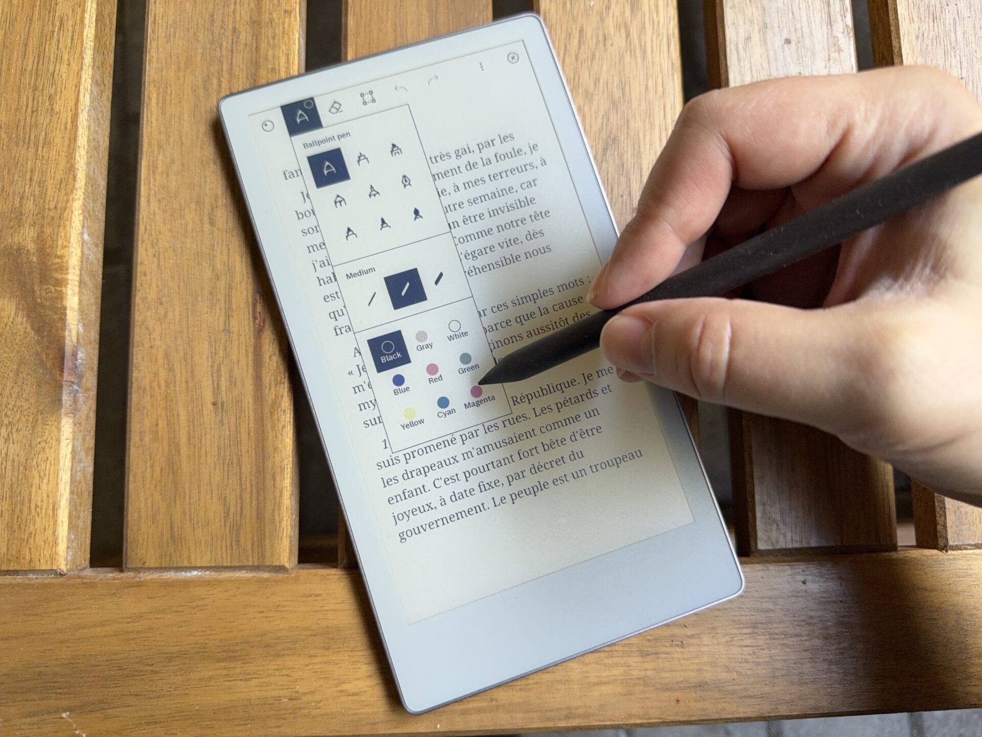Remarkable Paper Pro Move 2